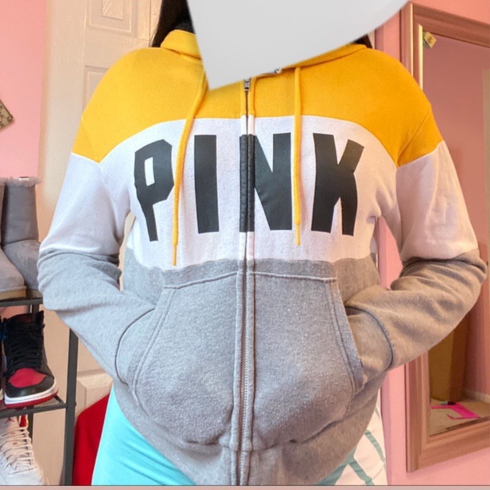 ✰ Vs pink sherpa hoodie ✰